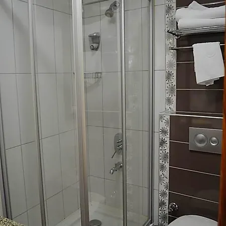 Hotel Atlas 2*